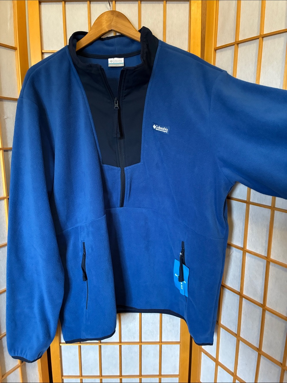 Columbia Blue Half-Zip Fleece Pullover with Side Zip Pockets